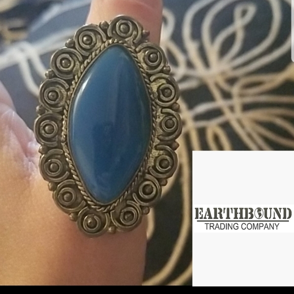 Oversized Gold Ring with large blue stone - Picture 1 of 6